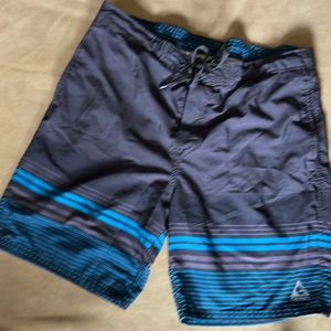 Gerry men’s XL swim trunks